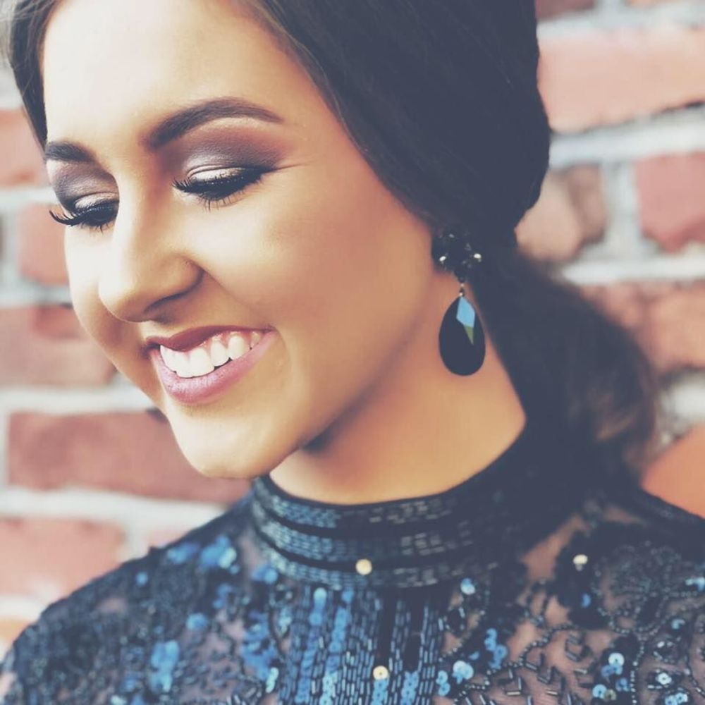 Meet your Posher, Madeline